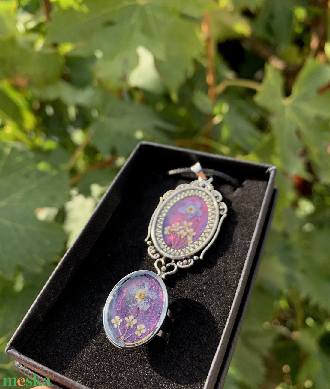 Lila szárított virágos nyaklánc-gyűrű ékszerszett - ékszer - ékszerszett - Meska.hu