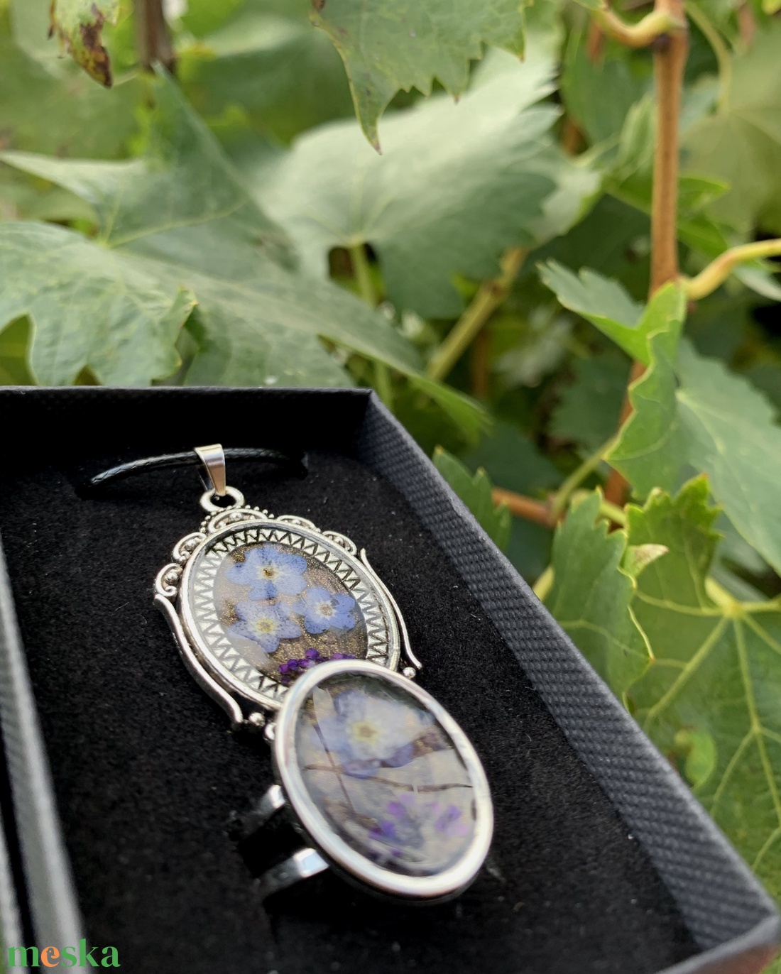 Arany-szürke szárított virágos nyaklánc-gyűrű ékszerszett - ékszer - ékszerszett - Meska.hu