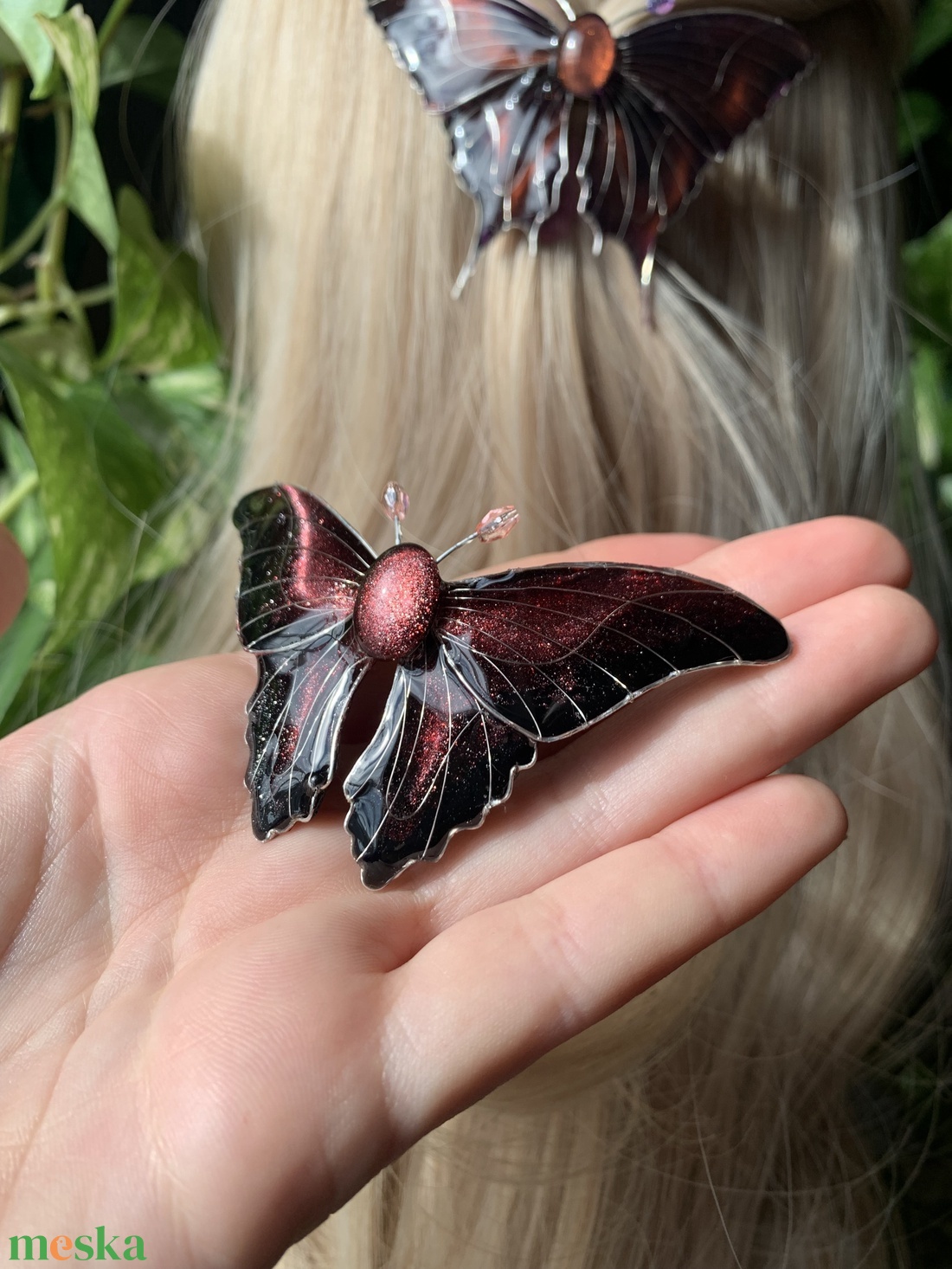 Piros-fekete pillangós hajcsat - ruha & divat - hajdísz & hajcsat - hajdísz - Meska.hu