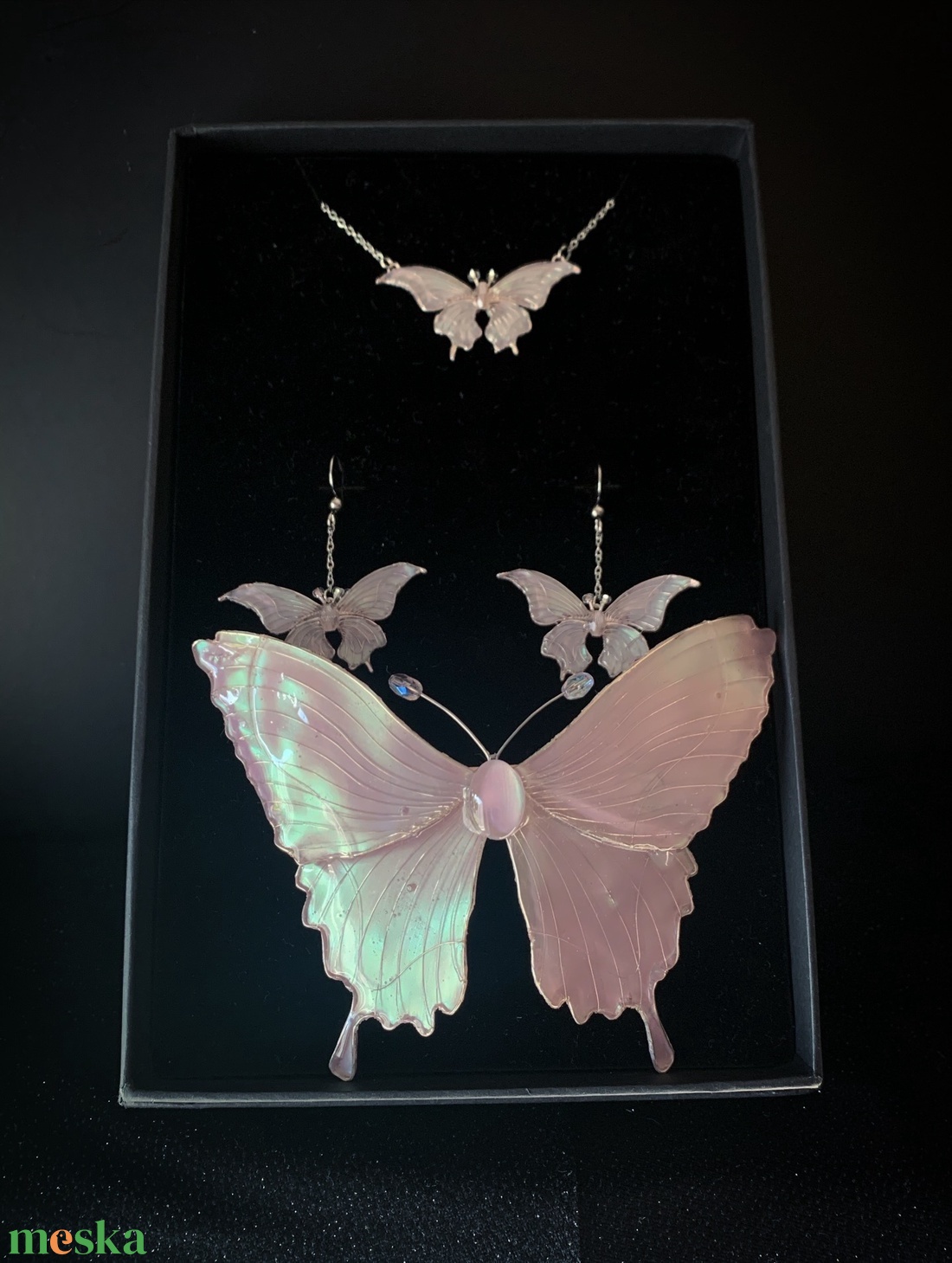 Lilás fehér pillangós ékszerszett - ruha & divat - hajdísz & hajcsat - hajdísz - Meska.hu