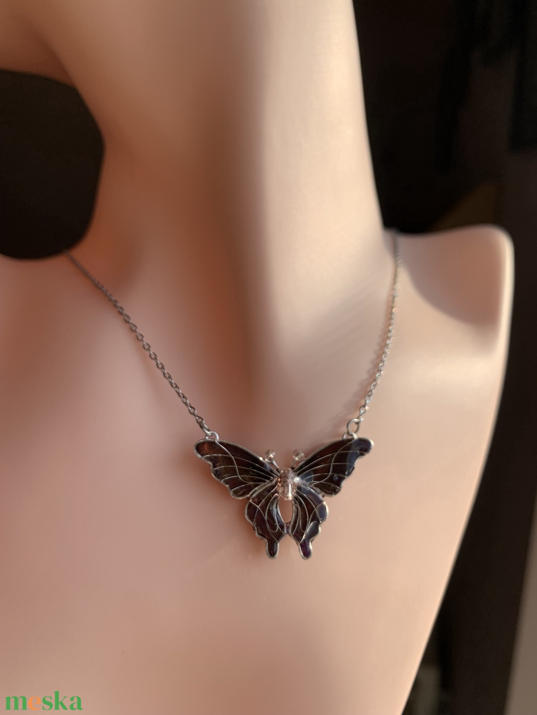 Narancs-lila(barna) pillangós nyaklánc - ékszer - nyaklánc - medálos nyaklánc - Meska.hu