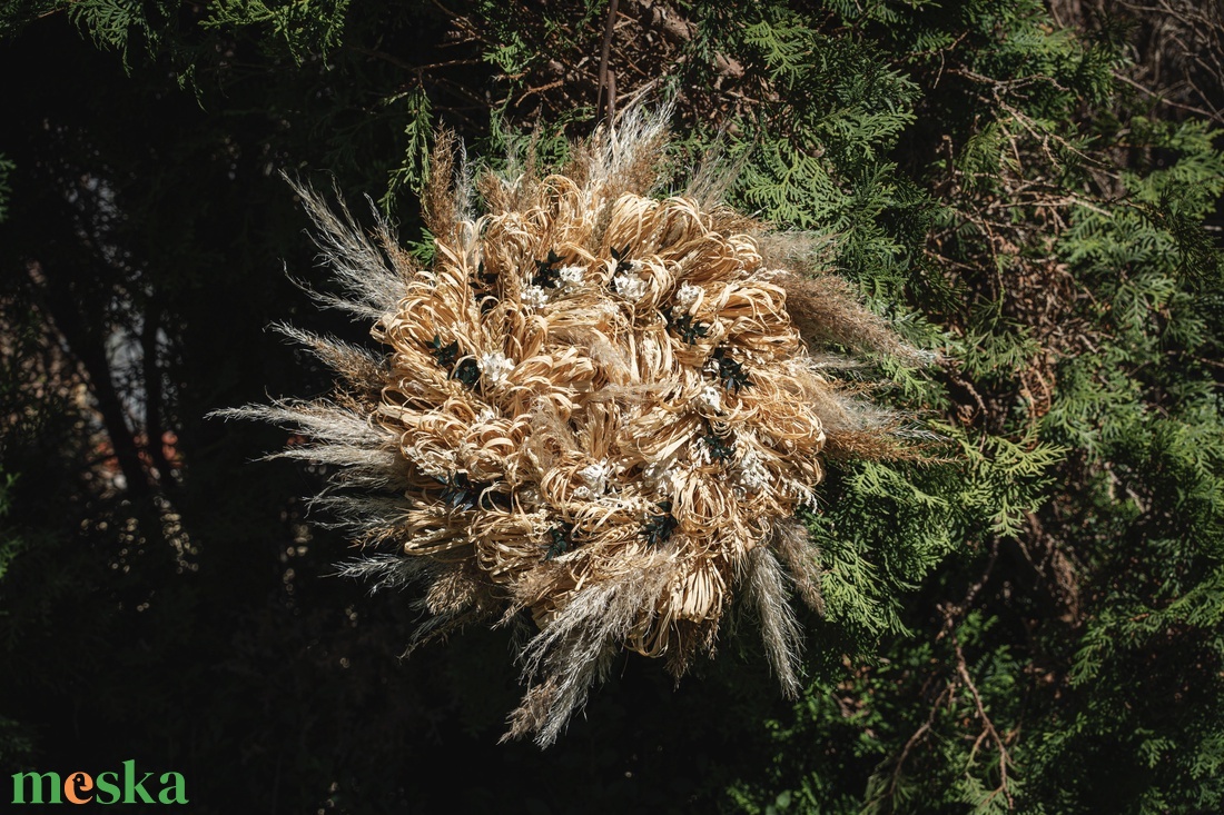 Aurelia Pampas Crown - esküvő - dekoráció - helyszíni dekor - Meska.hu