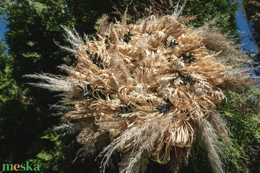 Aurelia Pampas Crown - esküvő - dekoráció - helyszíni dekor - Meska.hu