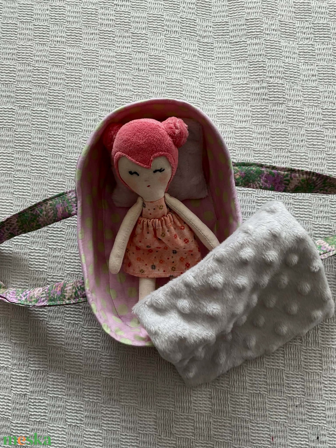 Mózeskosár babával. - baba - mama - baba ágynemű - babafészek - Meska.hu