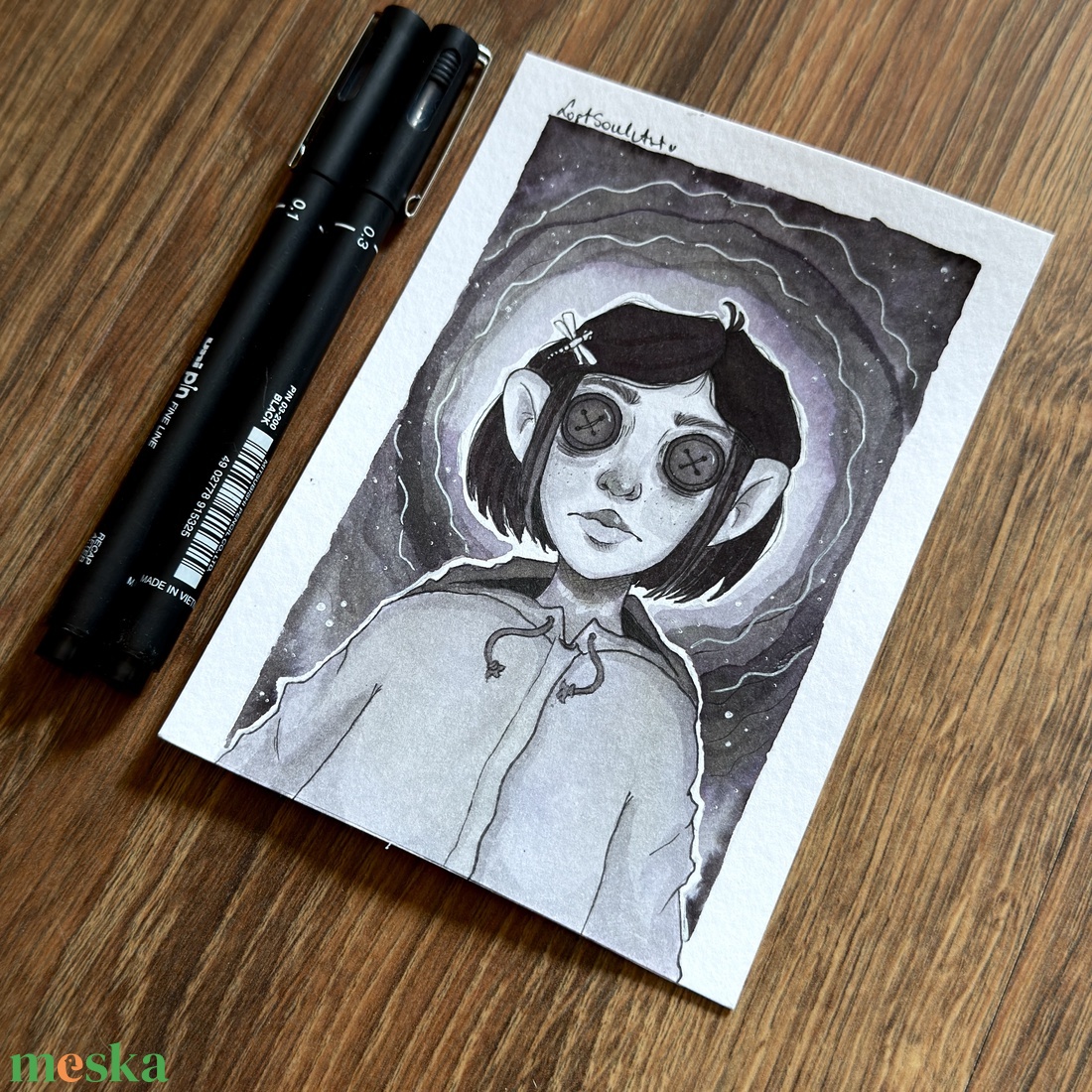 Eredeti, kézzel készült illusztráció - 2025 inktober - Coraline - művészet - grafika & illusztráció - tus - Meska.hu