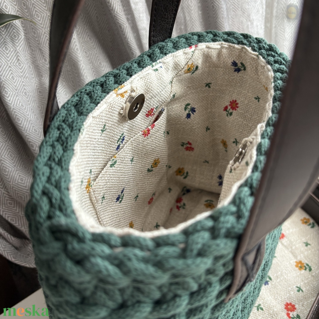 Sötétzöld Lia Mini horgolt táska, horgolt oldaltáska, kézitáska béléssel, belső zsebbel - táska & tok - kézitáska & válltáska - válltáska - Meska.hu