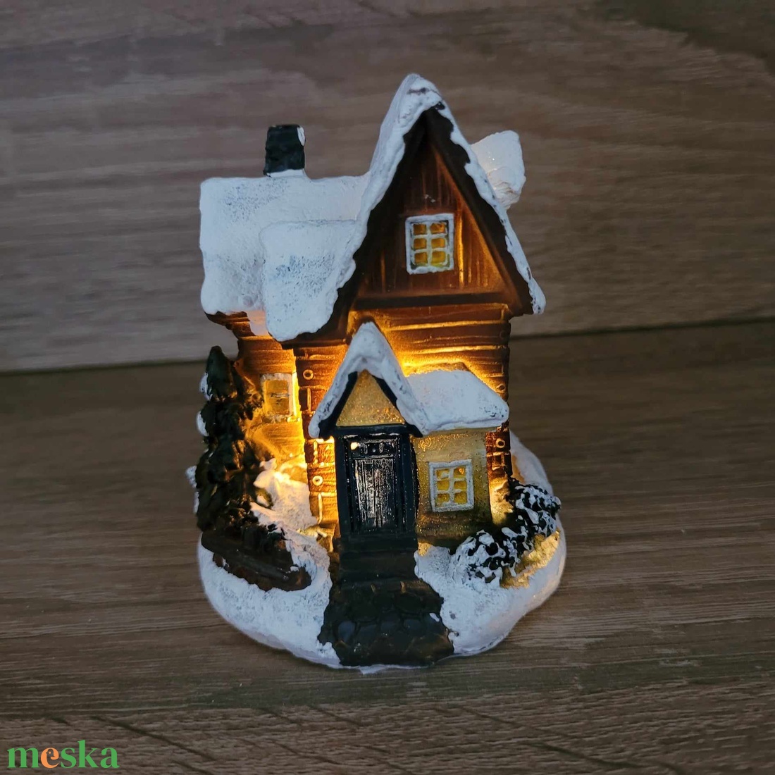Színes, világítós házikó karácsonyi faluba  - karácsony - karácsonyi lakásdekoráció - karácsonyi falu, házikó - Meska.hu