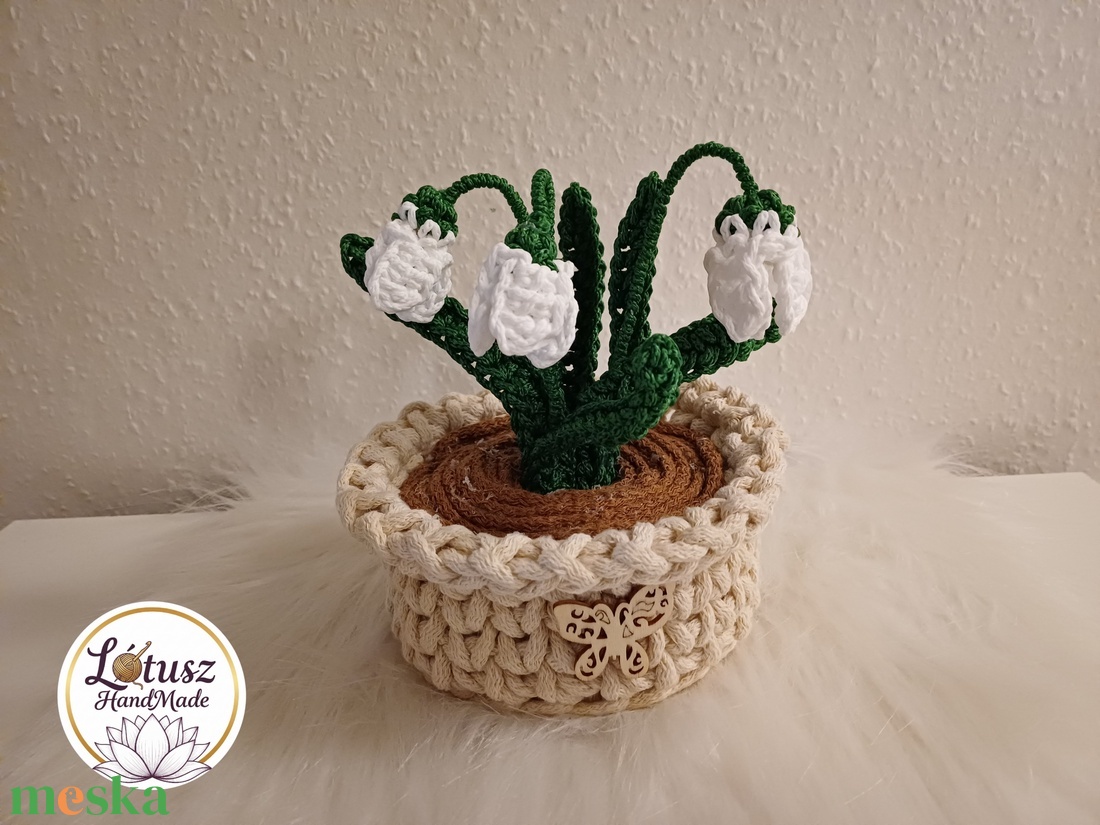 Horgolt hóvirág kaspóban - otthon & életmód - virágdekoráció - virágdíszek - asztali virágdísz - Meska.hu
