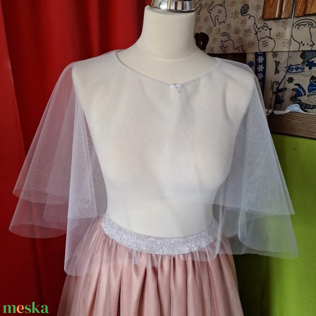 ESKÜVŐ BOL100 - Elegáns gombos hófehér menyasszonyi boleró, pelerin - esküvő - kiegészítők - bolero és válltakaró - Meska.hu ESKÜVŐ BOL100 - Elegáns gombos hófehér menyasszonyi boleró, pelerin - esküvő - kiegészítők - bolero és válltakaró - Meska.hu