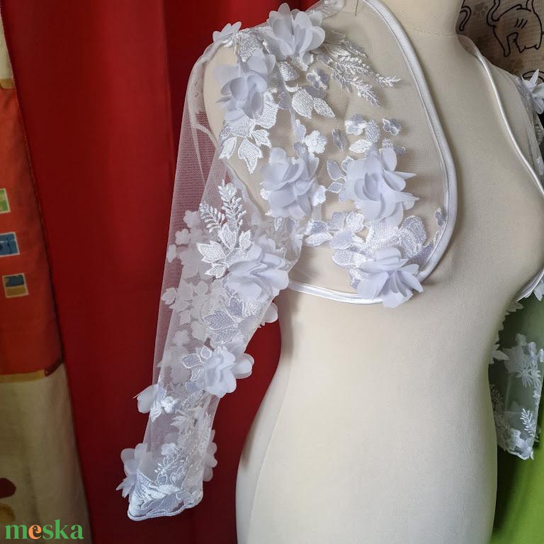 ESKÜVŐ BOL75 3D virágos hímzett hófehér hosszú ujjú menyasszonyi boleró - esküvő - kiegészítők - bolero és válltakaró - Meska.hu ESKÜVŐ BOL75 3D virágos hímzett hófehér hosszú ujjú menyasszonyi boleró - esküvő - kiegészítők - bolero és válltakaró - Meska.hu