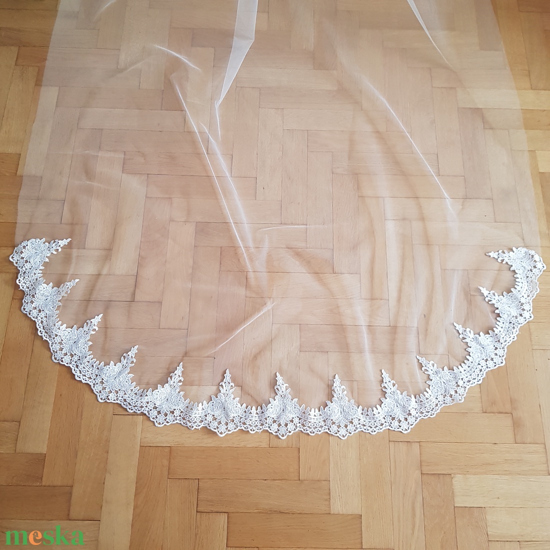 FTY116 - 1 rétegű, hímzett csipkés szélű Ekrü menyasszonyi fátyol 300x150cm - esküvő - kiegészítők - fátyol - Meska.hu