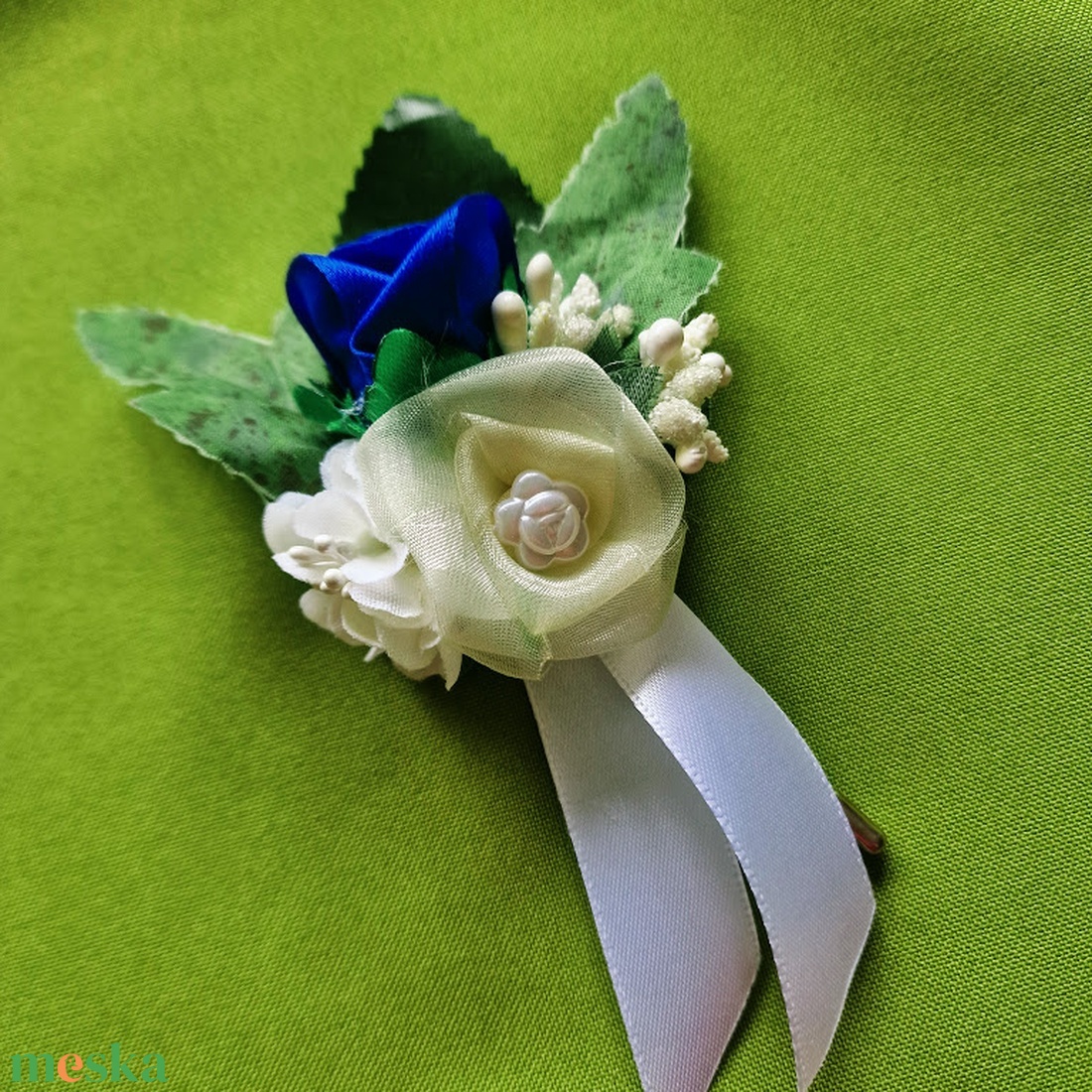ESKÜVŐ CSD42 - Kék és ekrü árnyalatú csuklódísz + bokréta - esküvő - ékszer - karkötő & csuklódísz - Meska.hu ESKÜVŐ CSD42 - Kék és ekrü árnyalatú csuklódísz + bokréta - esküvő - ékszer - karkötő & csuklódísz - Meska.hu