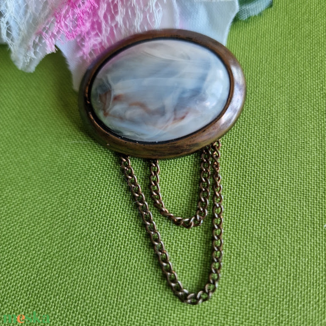 Kitűző, bross BRO233 - Antik hatású hagyományos melltű 38x30mm - ékszer - kitűző és bross - kitűző - Meska.hu Kitűző, bross BRO233 - Antik hatású hagyományos melltű 38x30mm - ékszer - kitűző és bross - kitűző - Meska.hu
