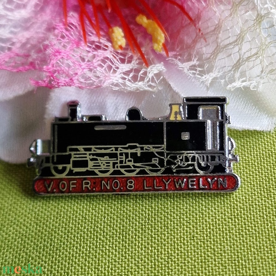 Kitűző, bross BRO311 - Tűzzománccal bevont MOZDONY 38x18mm akciós termékkép 1