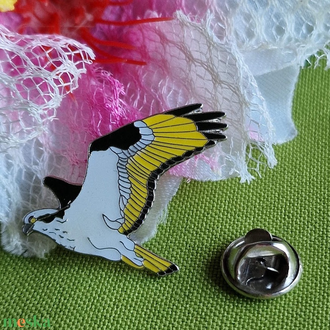 Kitűző, bross BRO328 - Tűzzománcos halászsas gomb 22x26mm - ékszer - kitűző és bross - kitűző - Meska.hu Kitűző, bross BRO328 - Tűzzománcos halászsas gomb 22x26mm - ékszer - kitűző és bross - kitűző - Meska.hu
