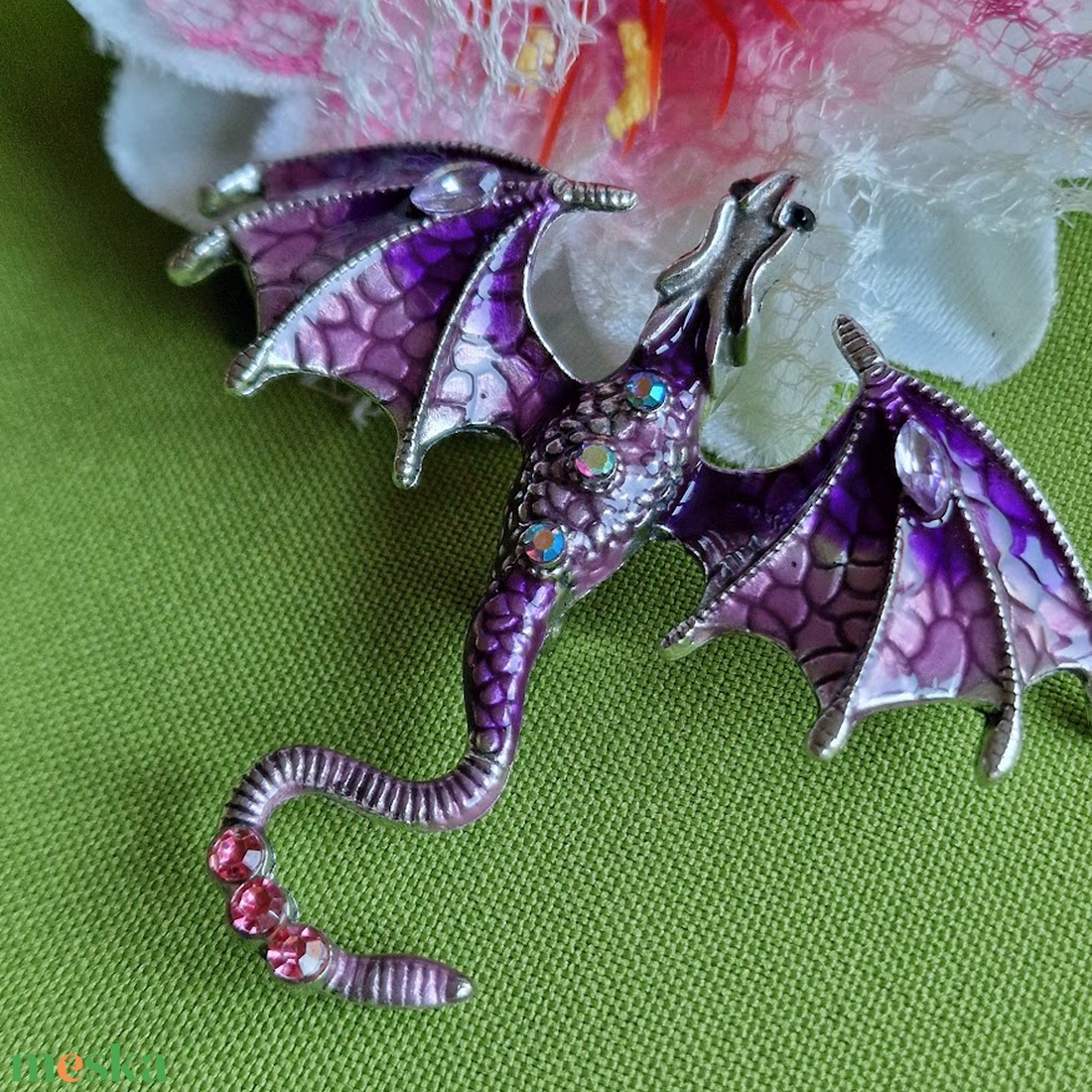 Kitűző, bross BRO269/B/G/E - Tűzzománcos repülő sárkány kb. 75x65mm - több színben - ékszer - kitűző és bross - Meska.hu