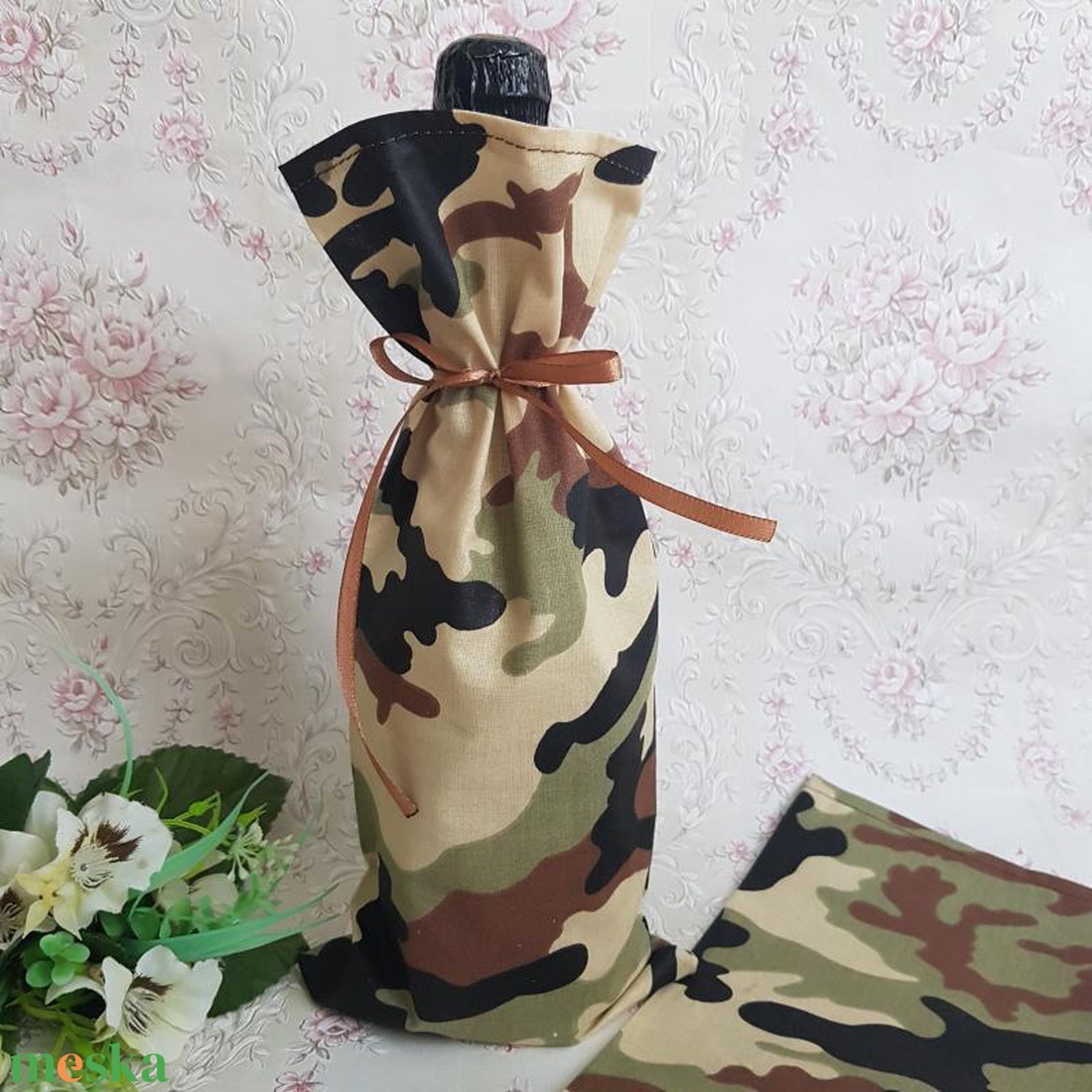 DCS56 - Terepmintás bor és pezsgőtartó textil ajándéktasak, zsák - karácsony - mikulás - mikulás zsák - Meska.hu