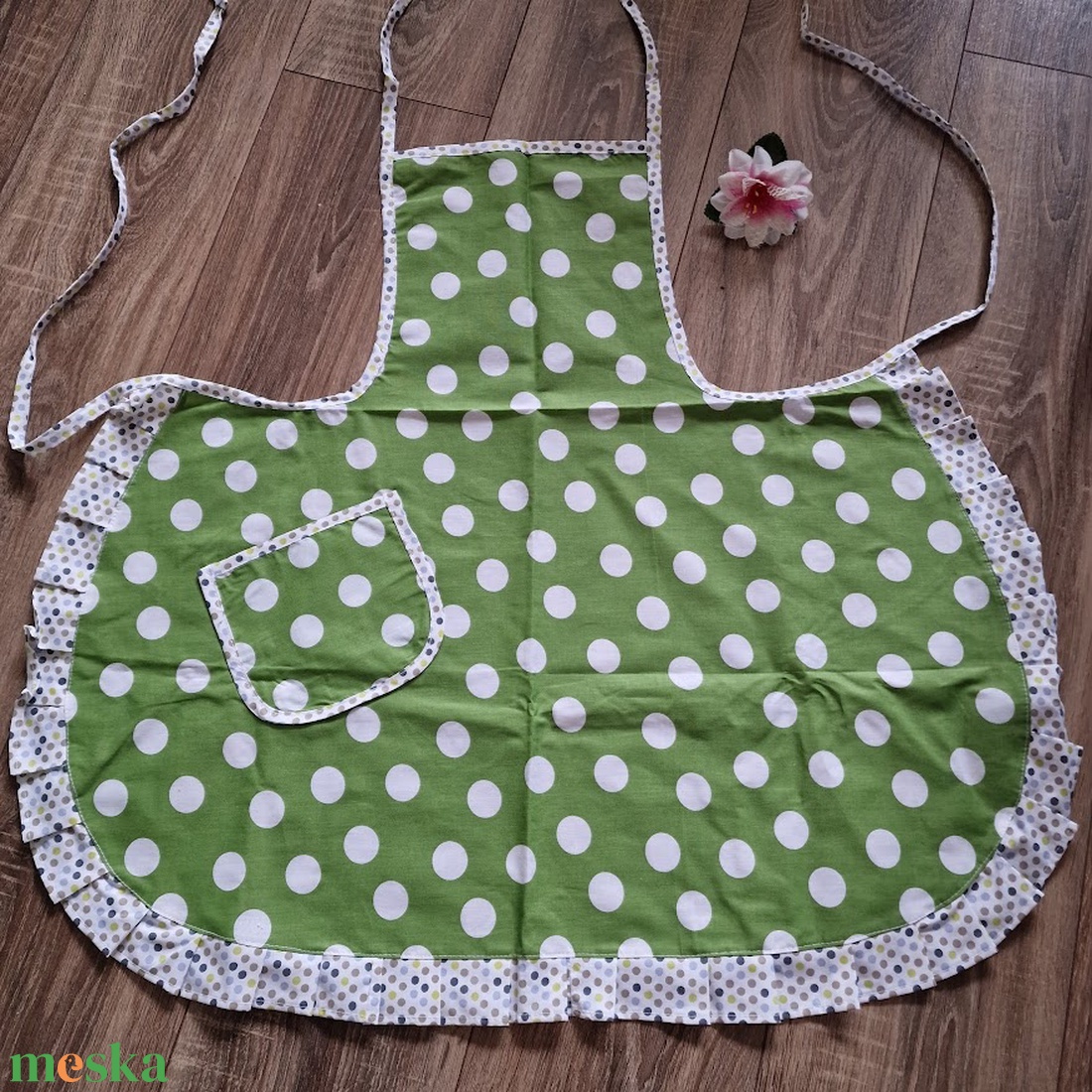 KTN03/04/05 -  Borostyán, levendula és pöttyös fodros, zsebes konyhai kötények - otthon & életmód - konyhafelszerelés, tálalás - konyhai textil - kötény - Meska.hu