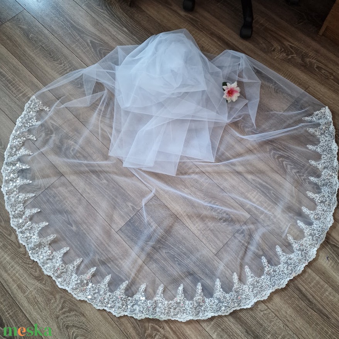 FTY143 - 1 rétegű, hímzett, filtteres, csipkés szélű Hófehér menyasszonyi fátyol 300x150cm - esküvő - kiegészítők - fátyol - Meska.hu