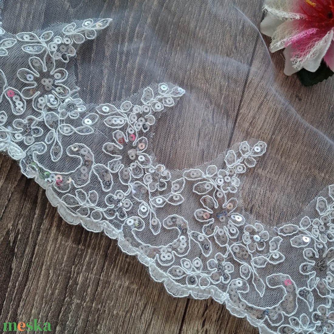 FTY143 - 1 rétegű, hímzett, filtteres, csipkés szélű Hófehér menyasszonyi fátyol 300x150cm - esküvő - kiegészítők - fátyol - Meska.hu