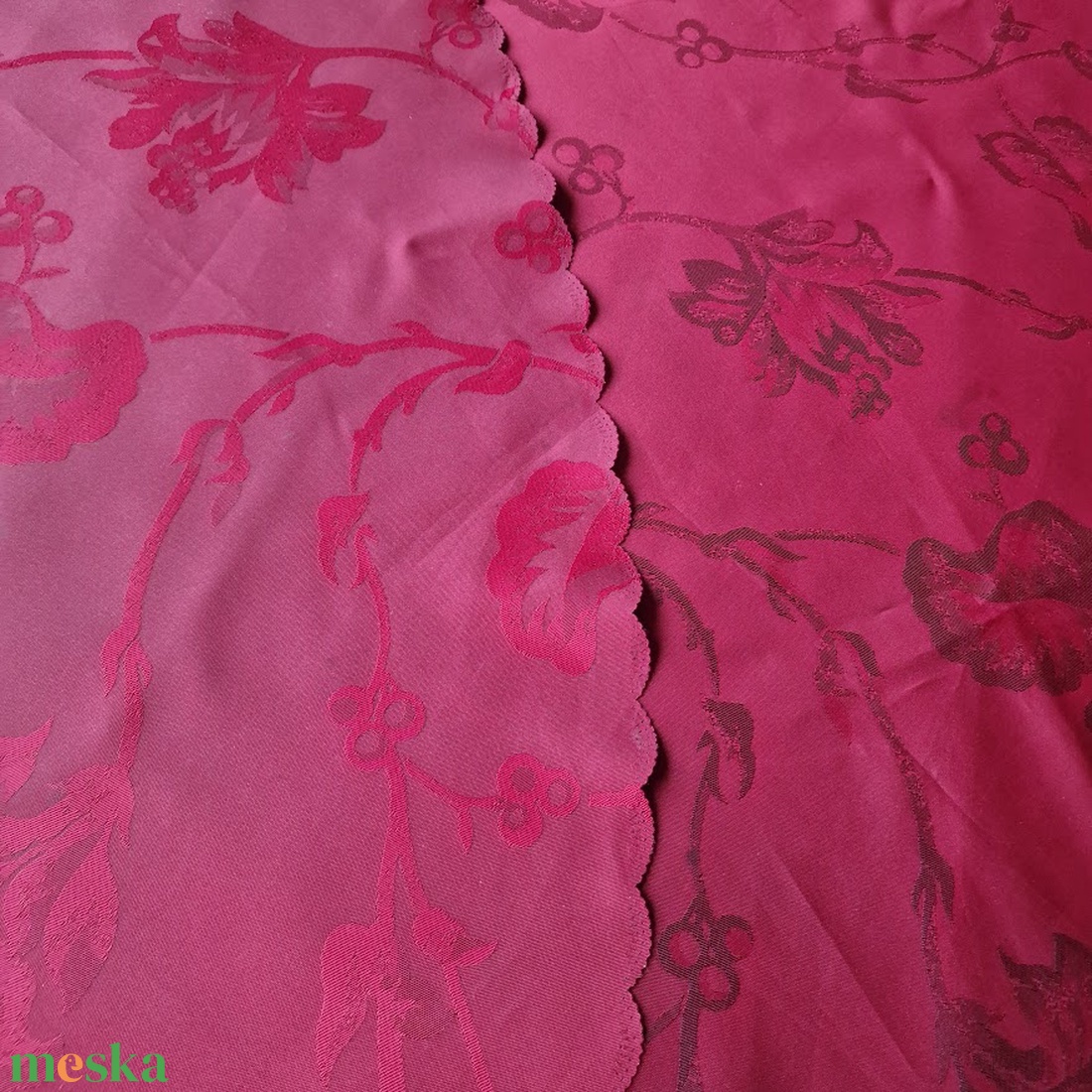 OTT98 - Bordó kétoldalas selyem asztalterítő 160 cm kör alakú - otthon & életmód - konyhafelszerelés, tálalás - tálalás - terítő - Meska.hu