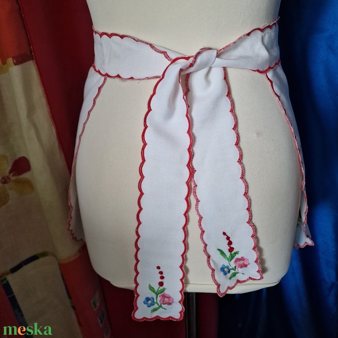 OTT99 - Kalocsai mintás hímzett konyhai kötény - hand made - otthon & életmód - konyhafelszerelés, tálalás - konyhai textil - kötény - Meska.hu