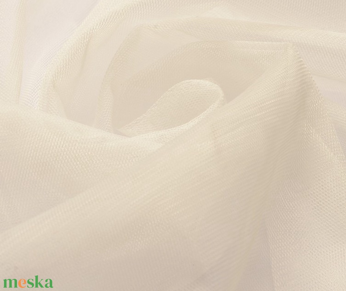 Esküvő ANY34 - 165cm széles ekrü keményített tüll anyag, dekoranyag - kellékek & szerszámok - méteráru - anyagcsomag - Meska.hu