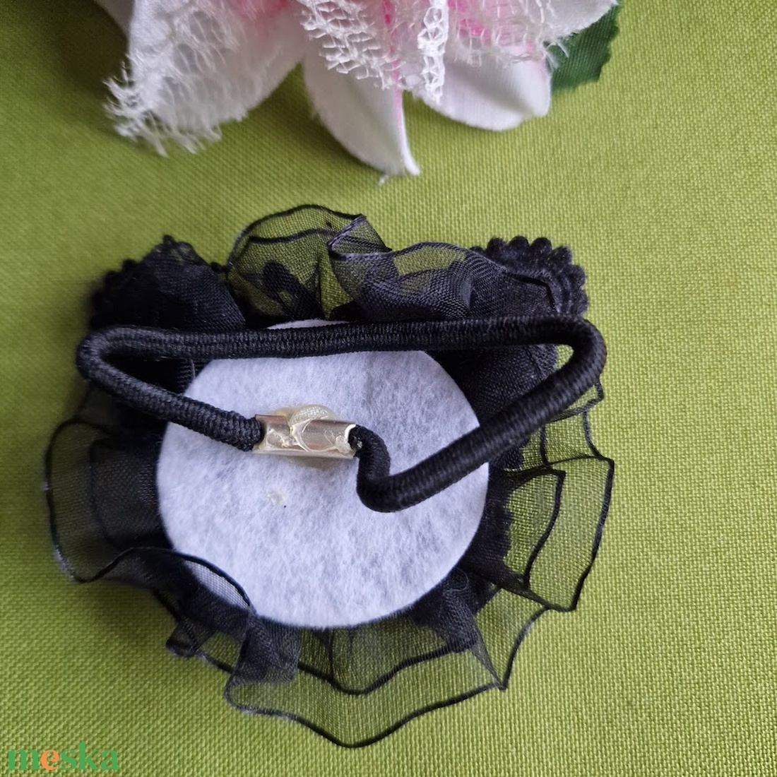 ESKÜVŐ HAD220 - Flitteres fekete pillangós, fodros hajgumi - esküvő - hajdísz - kontydísz & hajdísz - Meska.hu