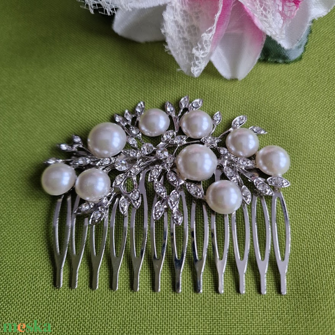 ESKÜVŐ HAD234 - Menyasszonyi strasszköves gyöngyös hajfésű, hajdísz - esküvő - hajdísz - fésűs hajdísz - Meska.hu
