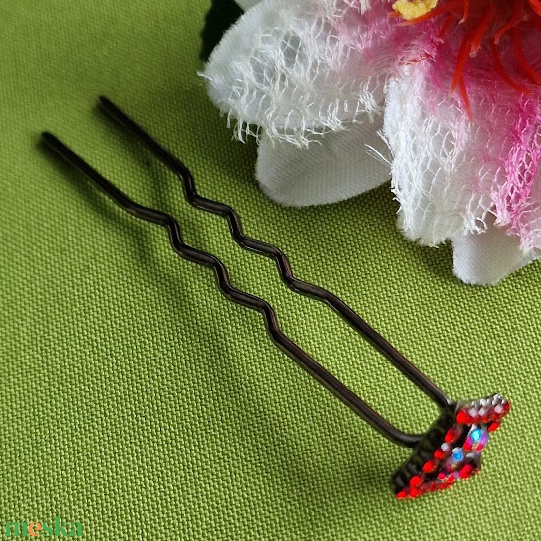 ESKÜVŐ HAD233 - Piros - borvörös és lila színű strasszköves hajtű - esküvő - hajdísz - hajtű - Meska.hu