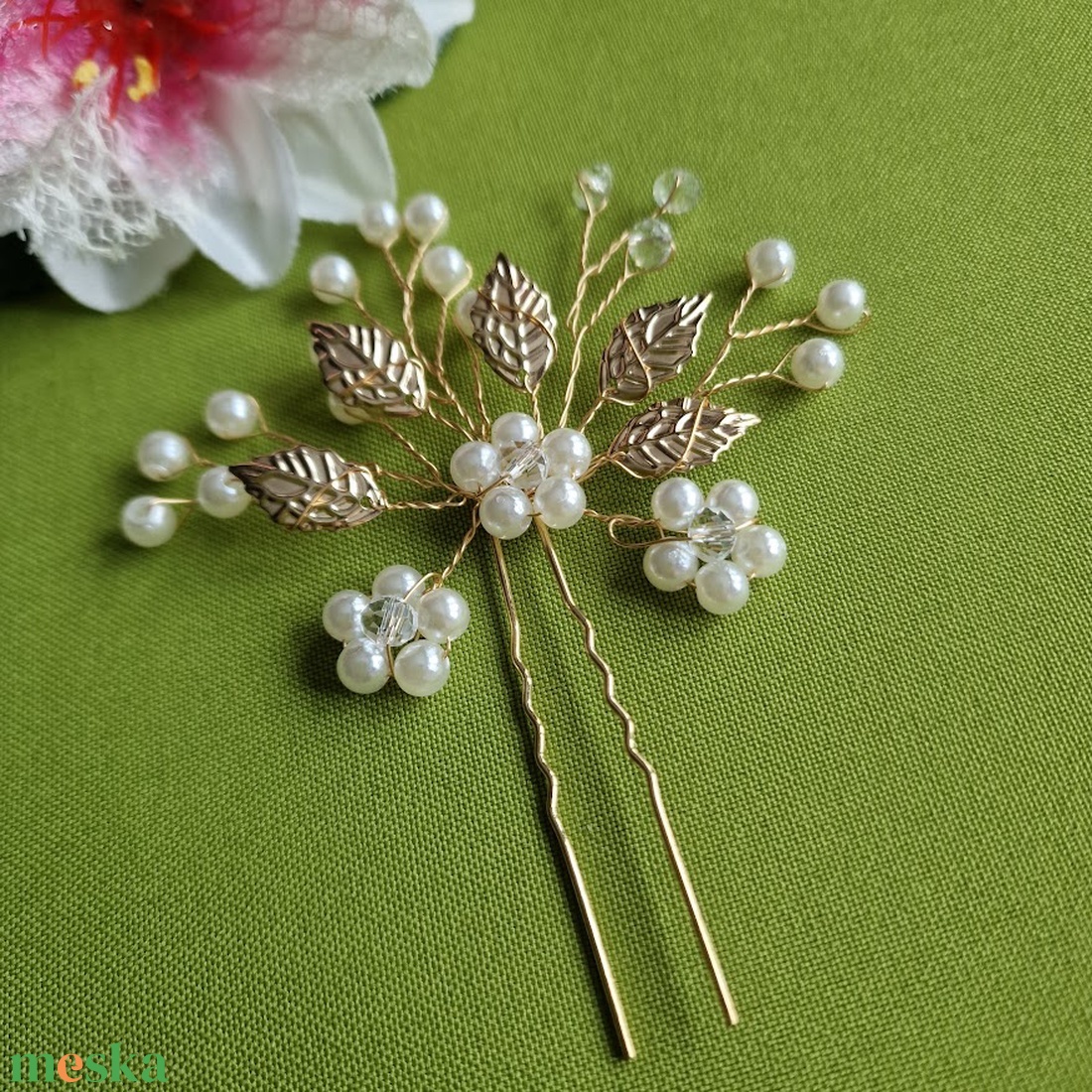 ESKÜVŐ HAD239 - Arany színű 5 leveles gyöngyös hajtű, hajdísz - esküvő - hajdísz - hajtű - Meska.hu
