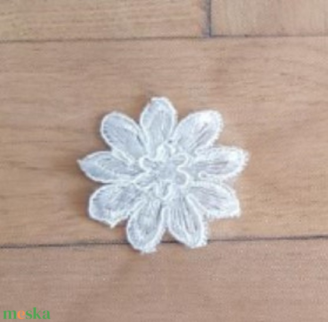 FTY107/108 - 1 rétegű, szegetlen, hímzett virág csipkés menyasszonyi fátyol 300x150cm - hófehér, ekrü - esküvő - kiegészítők - fátyol - Meska.hu