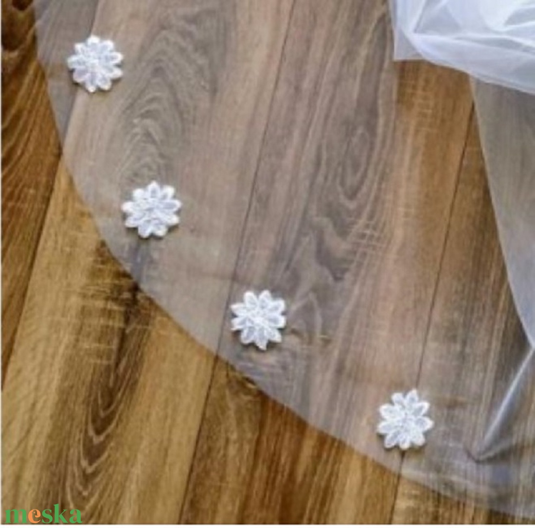 FTY107/108 - 1 rétegű, szegetlen, hímzett virág csipkés menyasszonyi fátyol 300x150cm - hófehér, ekrü - esküvő - kiegészítők - fátyol - Meska.hu