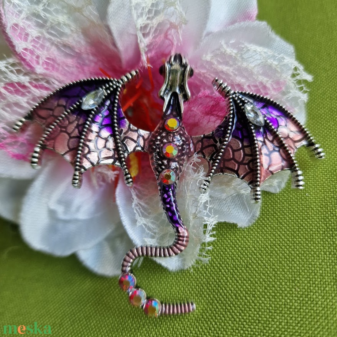 Kitűző, bross BRO269D - Tűzzománcos lila/rózsa repülő sárkány kb. 75x65mm - ékszer - kitűző és bross - Meska.hu