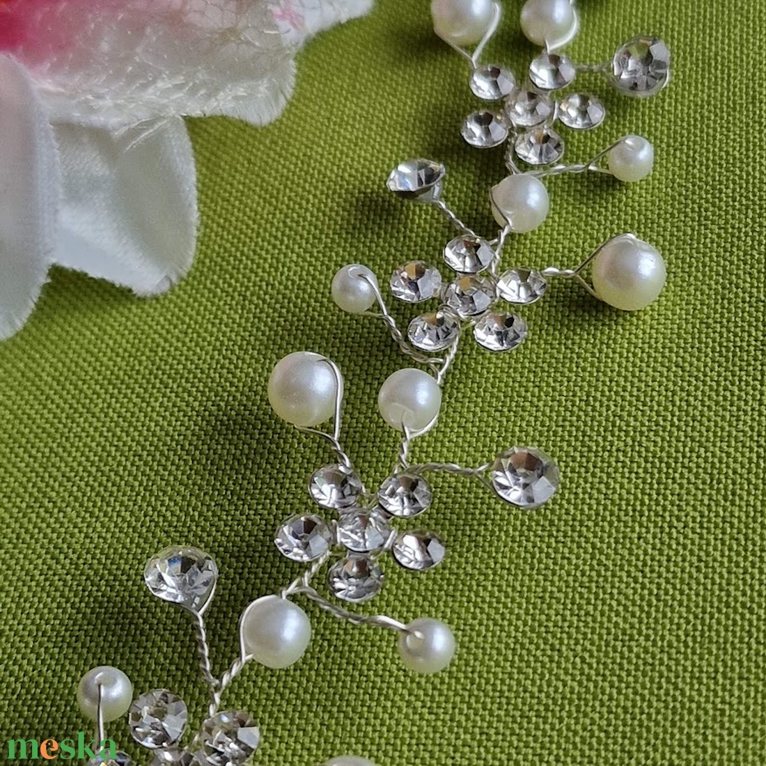 ESKÜVŐ HAD247 � Menyasszonyi gyöngyös, strassz virágos hajdísz  - esküvő - hajdísz - fésűs hajdísz - Meska.hu