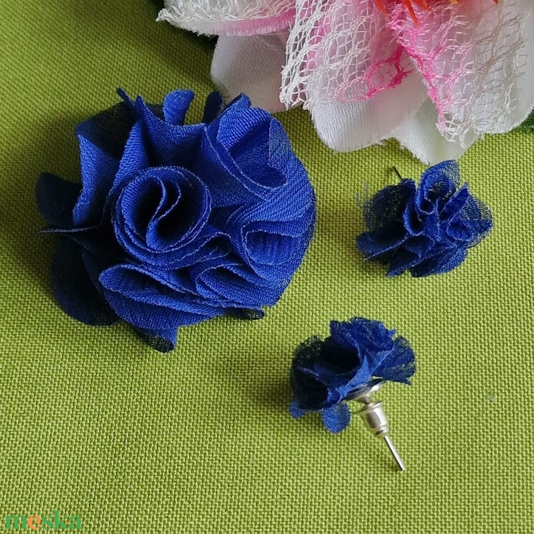 ESKÜVŐ ÉSZ18 - Királykék színű szett : fülbevaló + bross / kitűző / gyűrű - ékszer - ékszerszett - Meska.hu