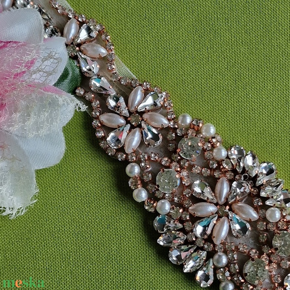 ESKÜVŐ MÖV21B - Rosegold színű strasszköves gyöngyös menyasszonyi öv 35x5 cm szalagon - esküvő - kiegészítők - öv & pánt - Meska.hu