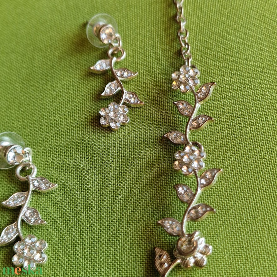 ESKÜVŐ ÉSZ19 � Kristályköves virágos ékszer szett: nyaklánc + fülbevaló - ékszer - ékszerszett - Meska.hu