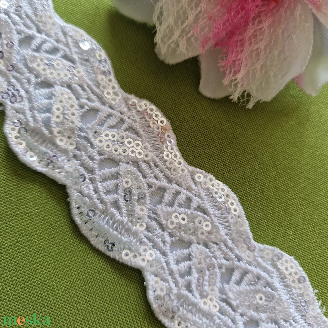 ESKÜVŐ MÖV51 � Handmade - Hófehér flitteres csipkés menyasszonyi öv 35x3,5cm-es - esküvő - kiegészítők - öv & pánt - Meska.hu