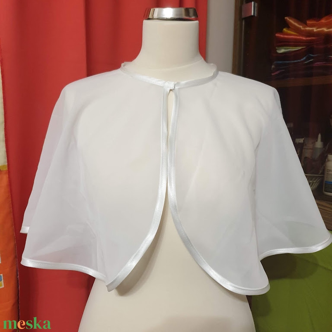 ESKÜVŐ BOL23 - Elegáns hófehér színű muszlin boleró, pelerin - esküvő - kiegészítők - bolero és válltakaró - Meska.hu