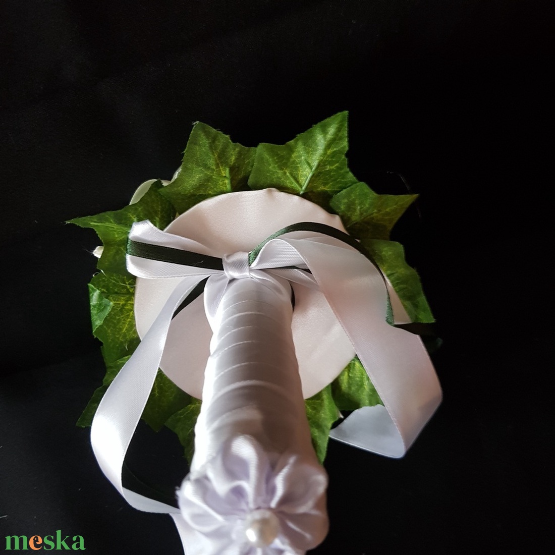 ESKÜVŐ MCS12 - 17x21cm-es Menyasszonyi csokor krém és gyöngyös fehér virágokból - esküvő - menyasszonyi- és dobócsokor - Meska.hu