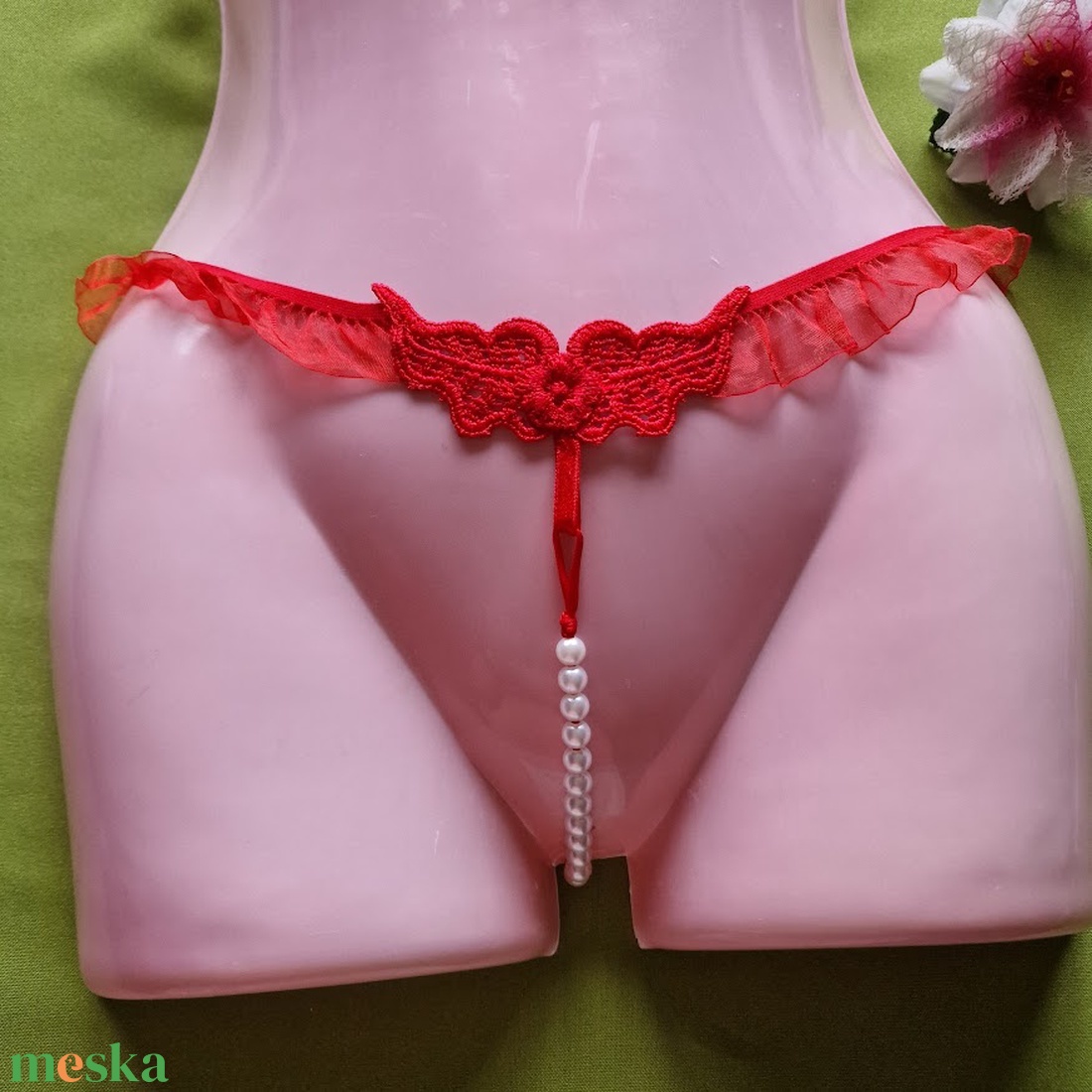 FEN87E - Női fehérnemű - Piros rózsa levelek, gyöngyös G-string tanga bugyi - ruha & divat - női ruha - fürdőruha & fehérnemű - Meska.hu