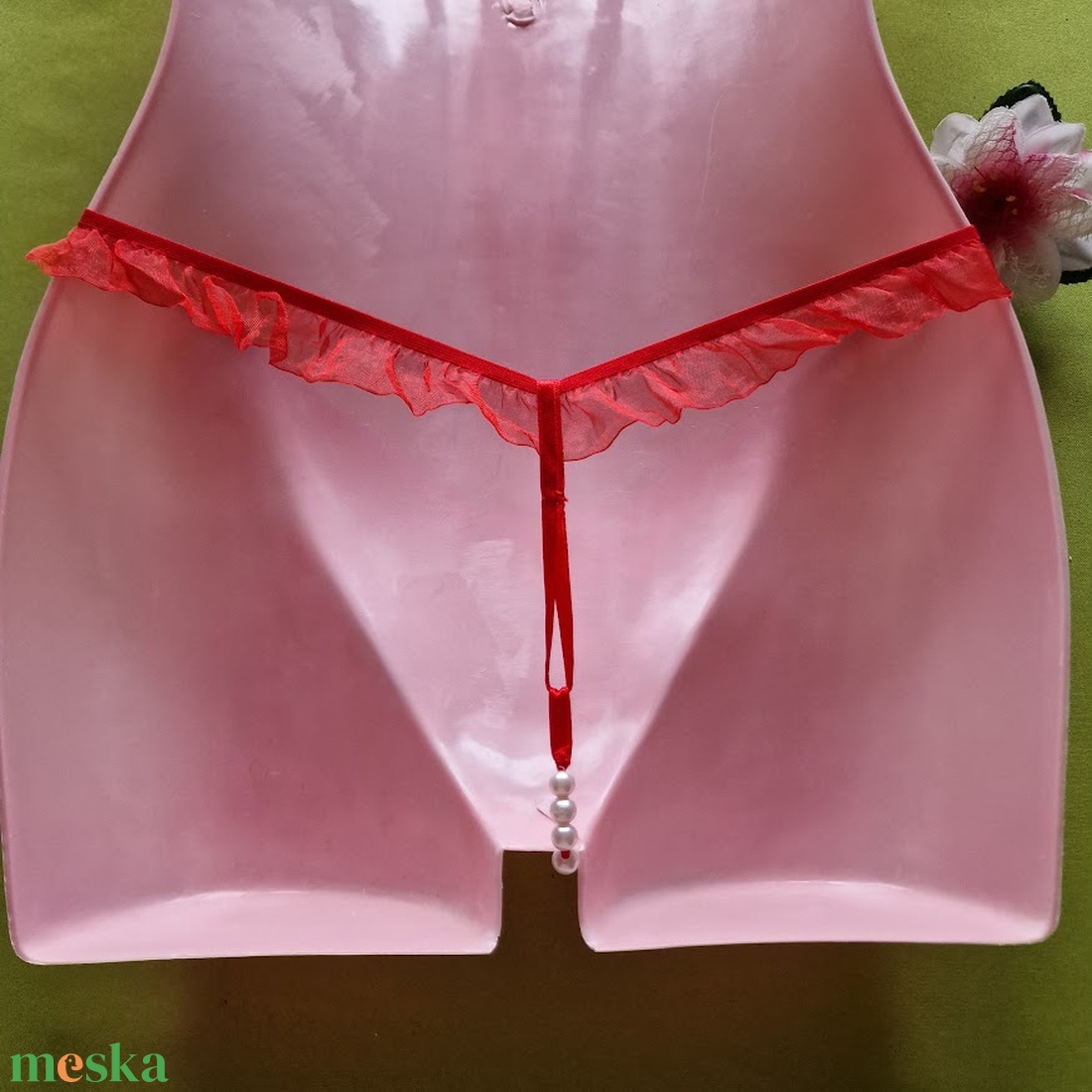 FEN87E - Női fehérnemű - Piros rózsa levelek, gyöngyös G-string tanga bugyi - ruha & divat - női ruha - fürdőruha & fehérnemű - Meska.hu