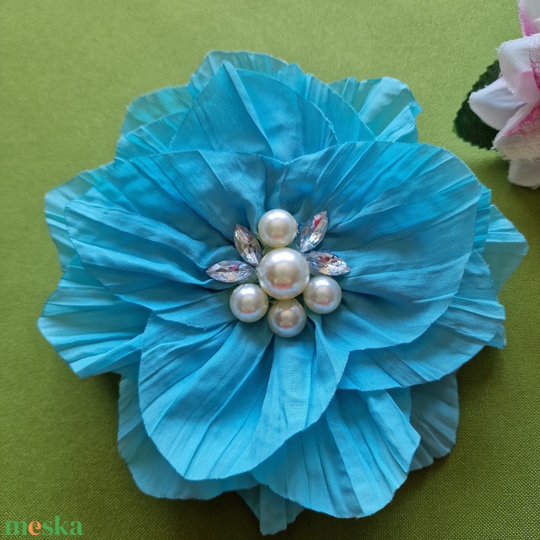 ESKÜVŐ BCS18 - Kitűző, bross, hajcsat - türkizkék színű textil virág, rózsa kb. 15cm  - esküvő - kiegészítők - kitűző - Meska.hu