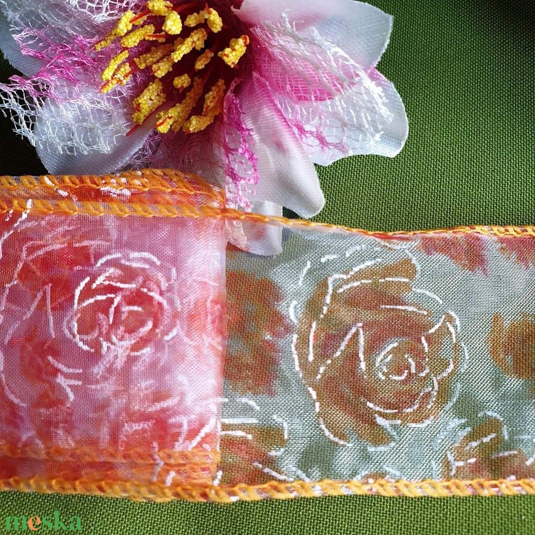 50SZOM - 50mm-es drótos organza szalag - virág mintás - 260cm - kellékek & szerszámok - méteráru - dekorációs alapanyag - Meska.hu