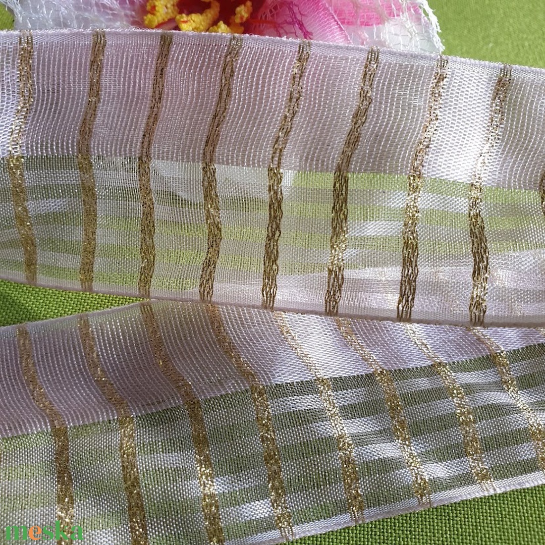 40SLM13 - 40mm-es arany lurex szálas rózsaszín szatén szalag - 227cm - kellékek & szerszámok - méteráru - dekorációs alapanyag - Meska.hu