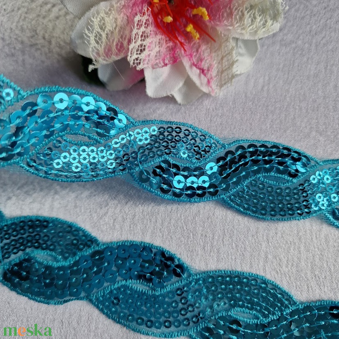 30mm-es türkizkék flitteres organza szalag - 200cm - kellékek & szerszámok - méteráru - dekorációs alapanyag - Meska.hu