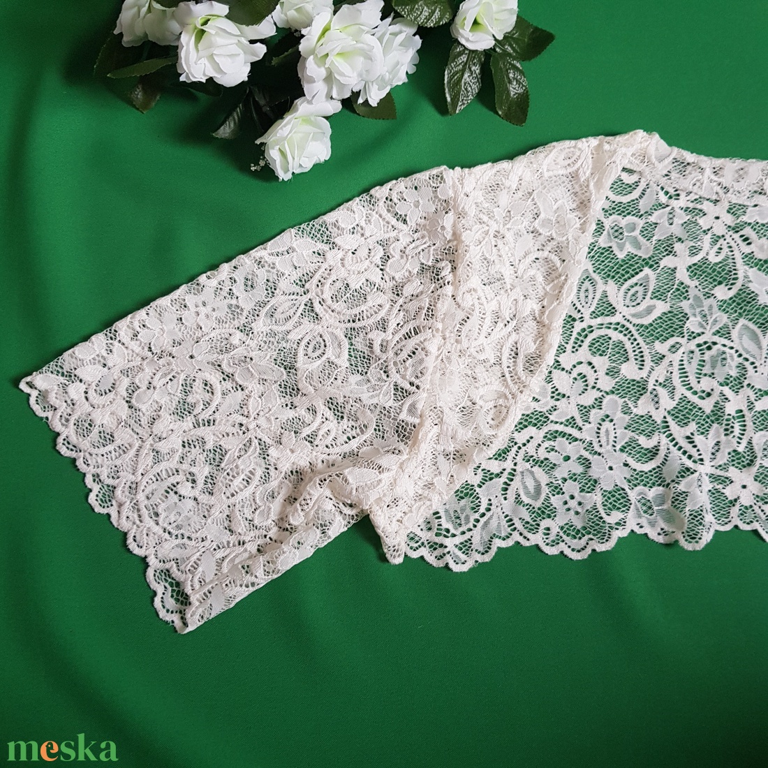 Kb. 3XL-es ekrü színű, rövid ujjú, elasztikus csipke boleró - esküvő - kiegészítők - bolero és válltakaró - Meska.hu Kb. 3XL-es ekrü színű, rövid ujjú, elasztikus csipke boleró - esküvő - kiegészítők - bolero és válltakaró - Meska.hu