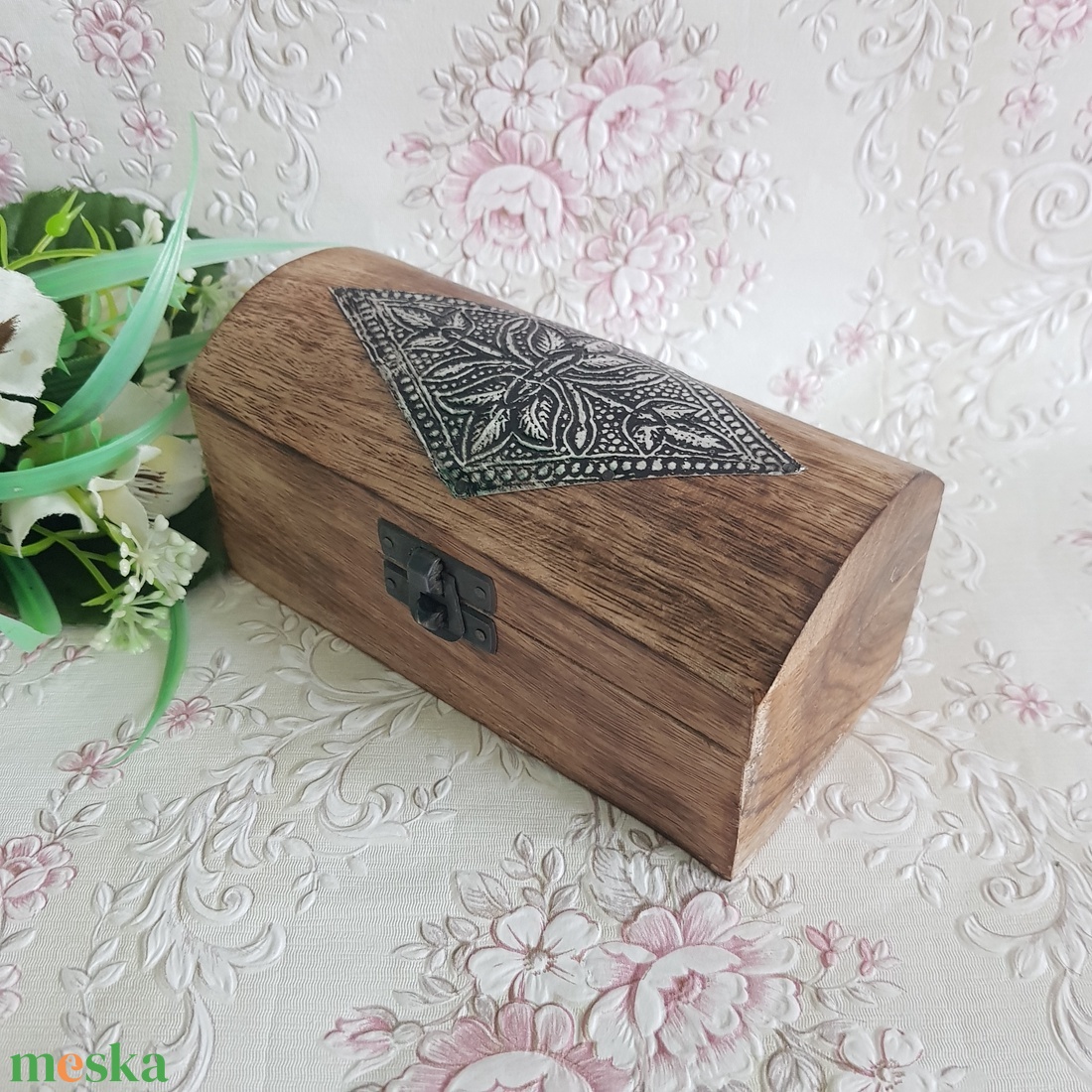 Antique hatású, virág mintás esküvői gyűrűtartó doboz, faládika mohával - esküvő - kiegészítők - gyűrűtartó & gyűrűpárna - Meska.hu Antique hatású, virág mintás esküvői gyűrűtartó doboz, faládika mohával - esküvő - kiegészítők - gyűrűtartó & gyűrűpárna - Meska.hu