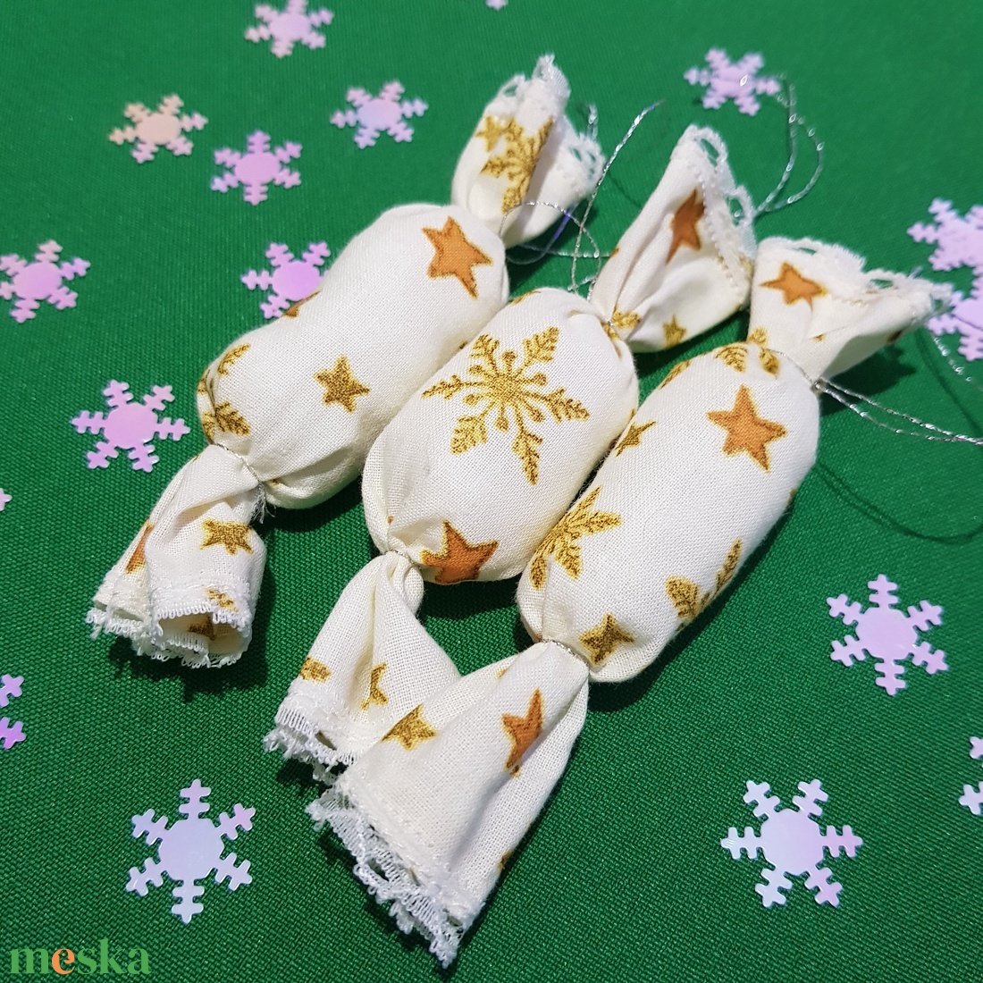 Textil szaloncukor, csillag mintás karácsonyfadísz, karácsonyi dekoráció - karácsony - karácsonyi lakásdekoráció - karácsonyfadíszek - Meska.hu Textil szaloncukor, csillag mintás karácsonyfadísz, karácsonyi dekoráció - karácsony - karácsonyi lakásdekoráció - karácsonyfadíszek - Meska.hu